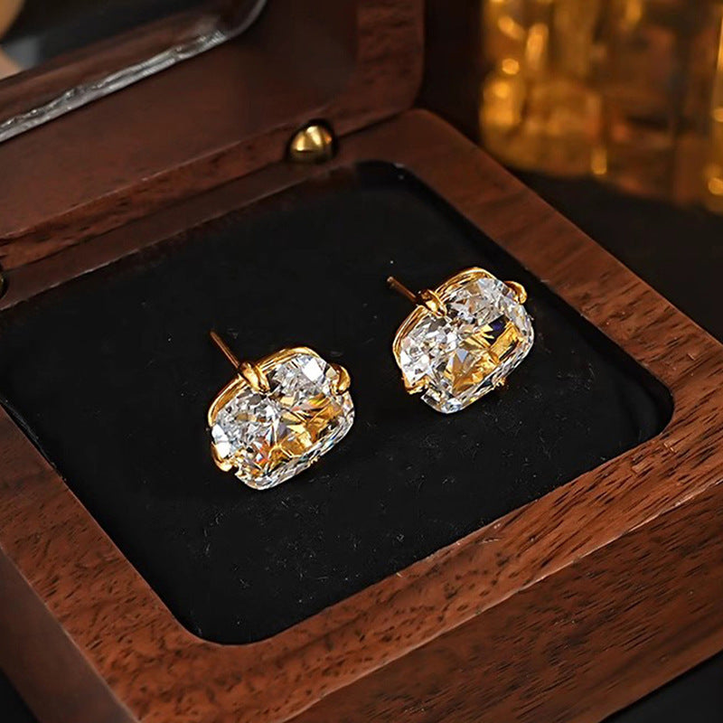 Zircon Minimalist Inlaid Exquisite Affordable Luxury Stud Earrings
