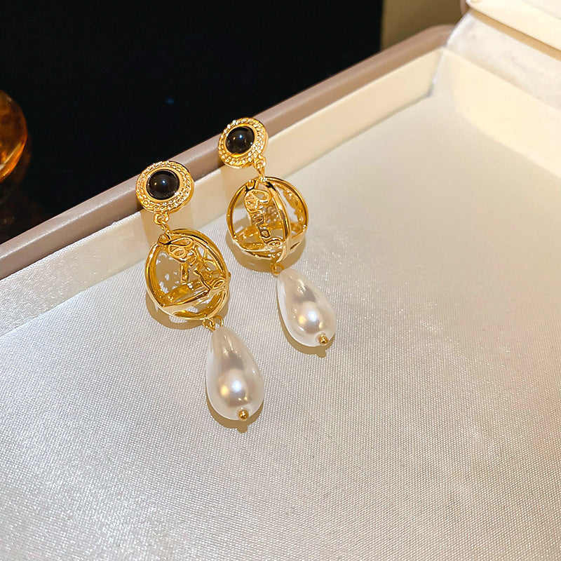 Women's Needle Metallic Pleated Round Geometric Bean-shaped Fashionable Fashion Stud Earrings