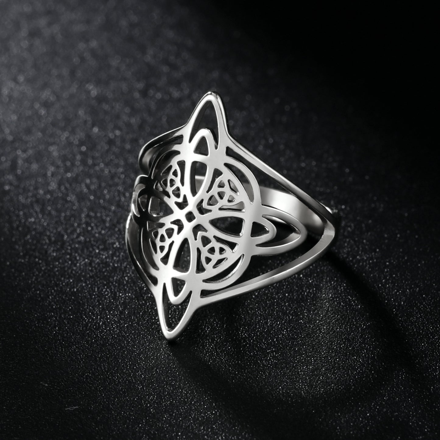 Women's & Men's Fashion Versatile Witch Knot Celtic Triangle Border Rings