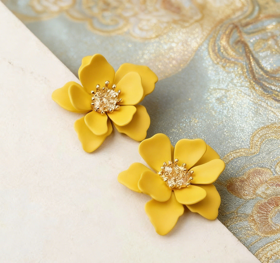 Morandi Three-dimensional Petals Ear Gentle Atmosphere Earrings