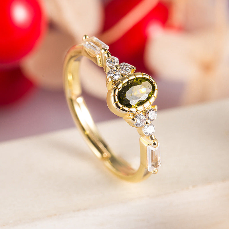 Women's Oz Peridot Retro Design Niche Advanced Light Luxury Rings