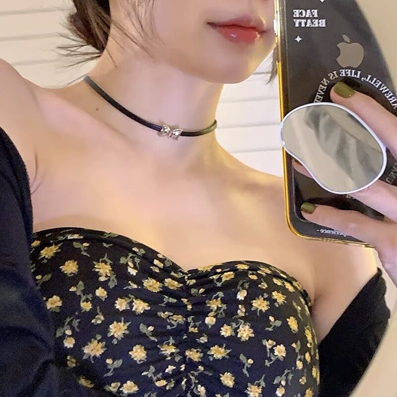 Women's Black Bowknot Clavicle High-grade Fashion Sweet Collar