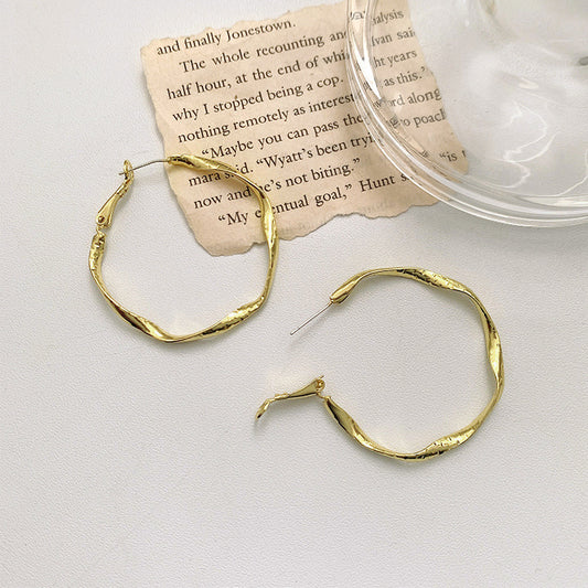 Flower Trace Metal Circle Female High Profile Generous Cold Ear Hook