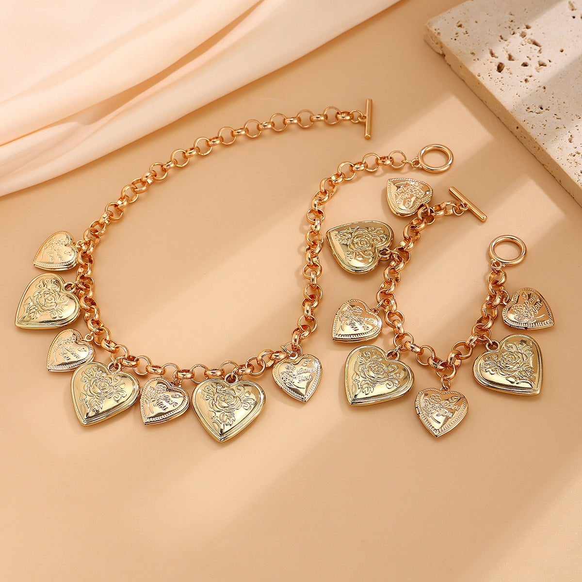 Vintage Peach Heart Alloy Buckle Chain Necklaces