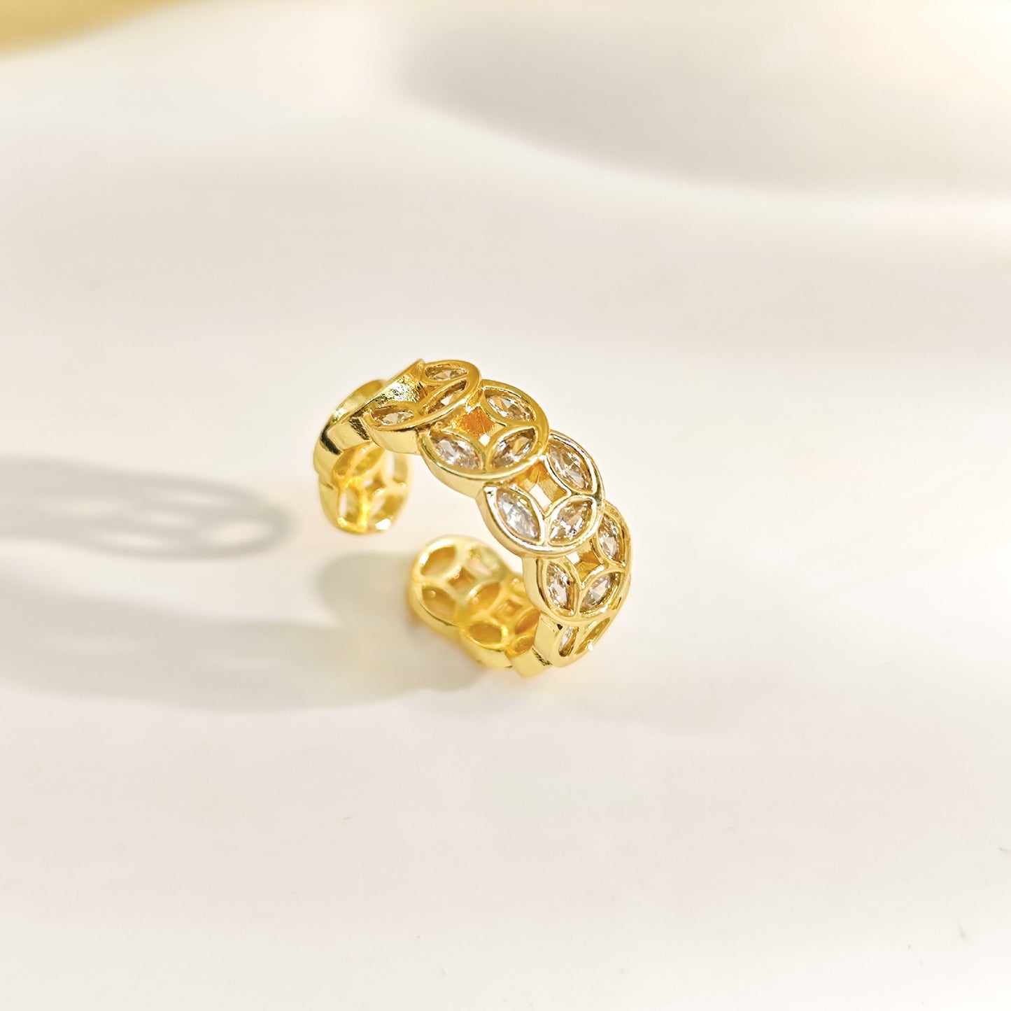 Coin Shape Zircon Open Mouth Index Finger Light Luxury Ring