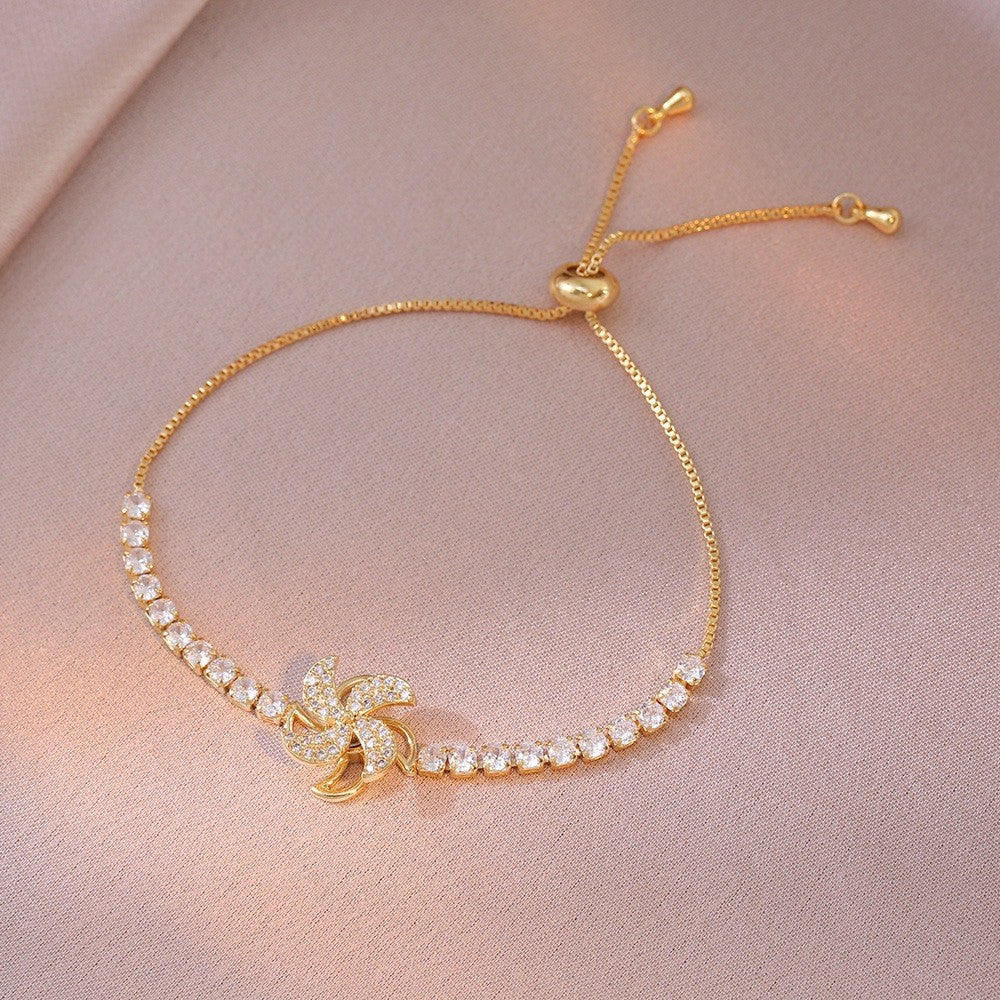 Female Five Petal Flower Fashion Bauhinia Rotatable Bracelet