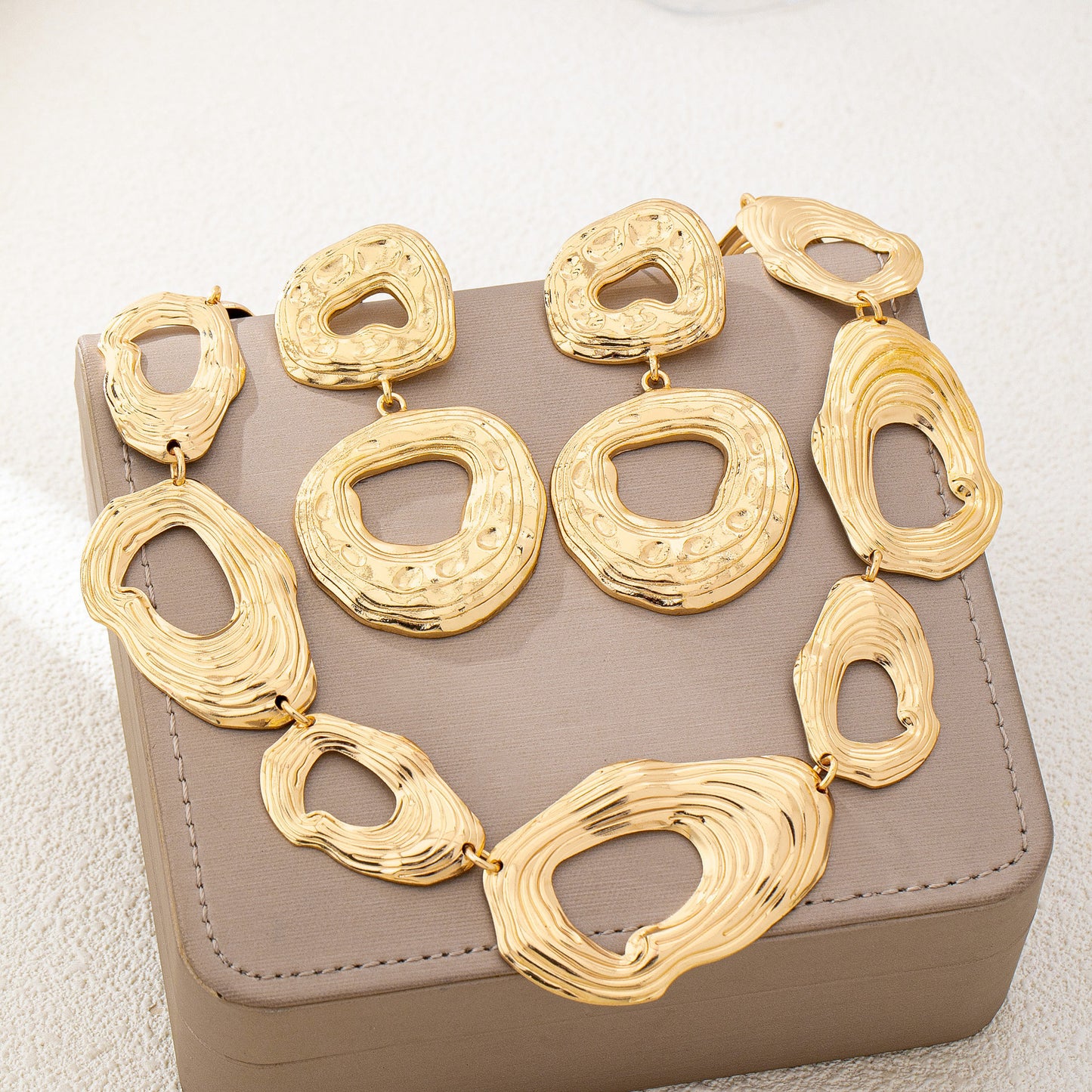 Irregular Hammered Golden Suite Niche Design Jewelry Set