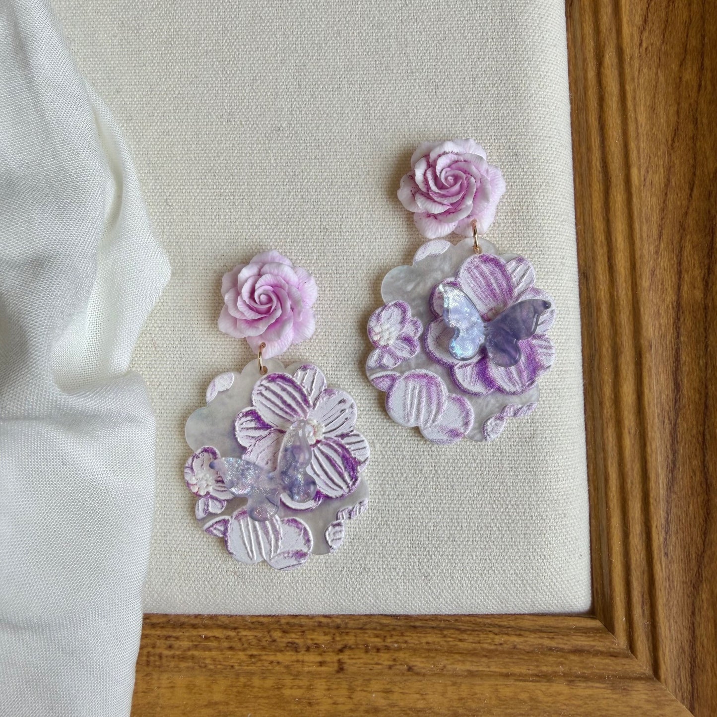 Women's Relief Butterfly Flower Oil Painting Style Artistic Earrings