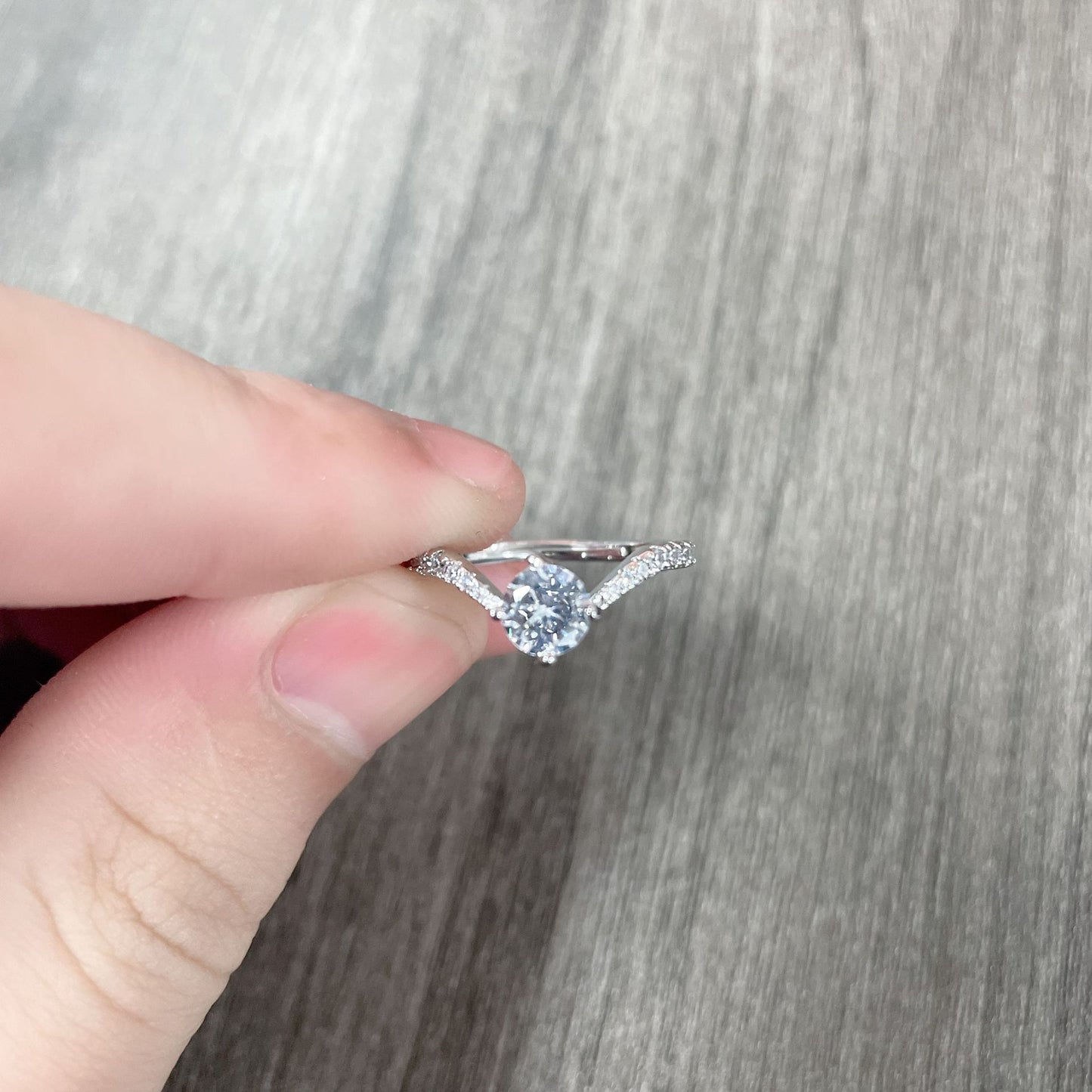 Streaming On Moissanite Female Affordable Luxury Fashion Rings