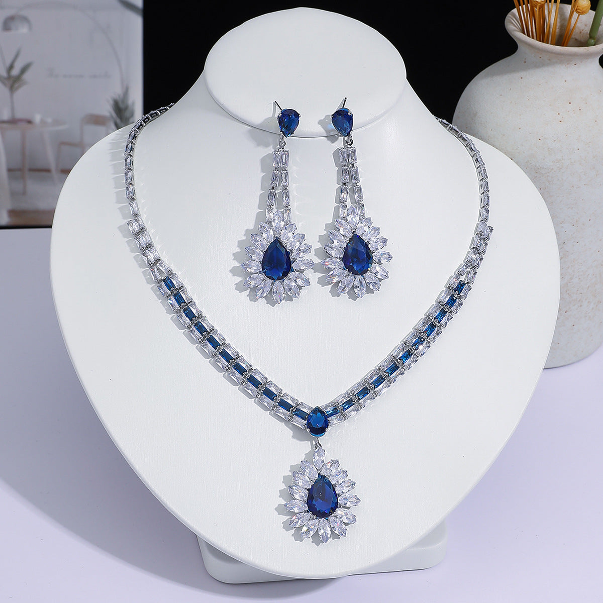 Full Diamond Drop-shaped Temperament The Dinner Party Jewelry Set