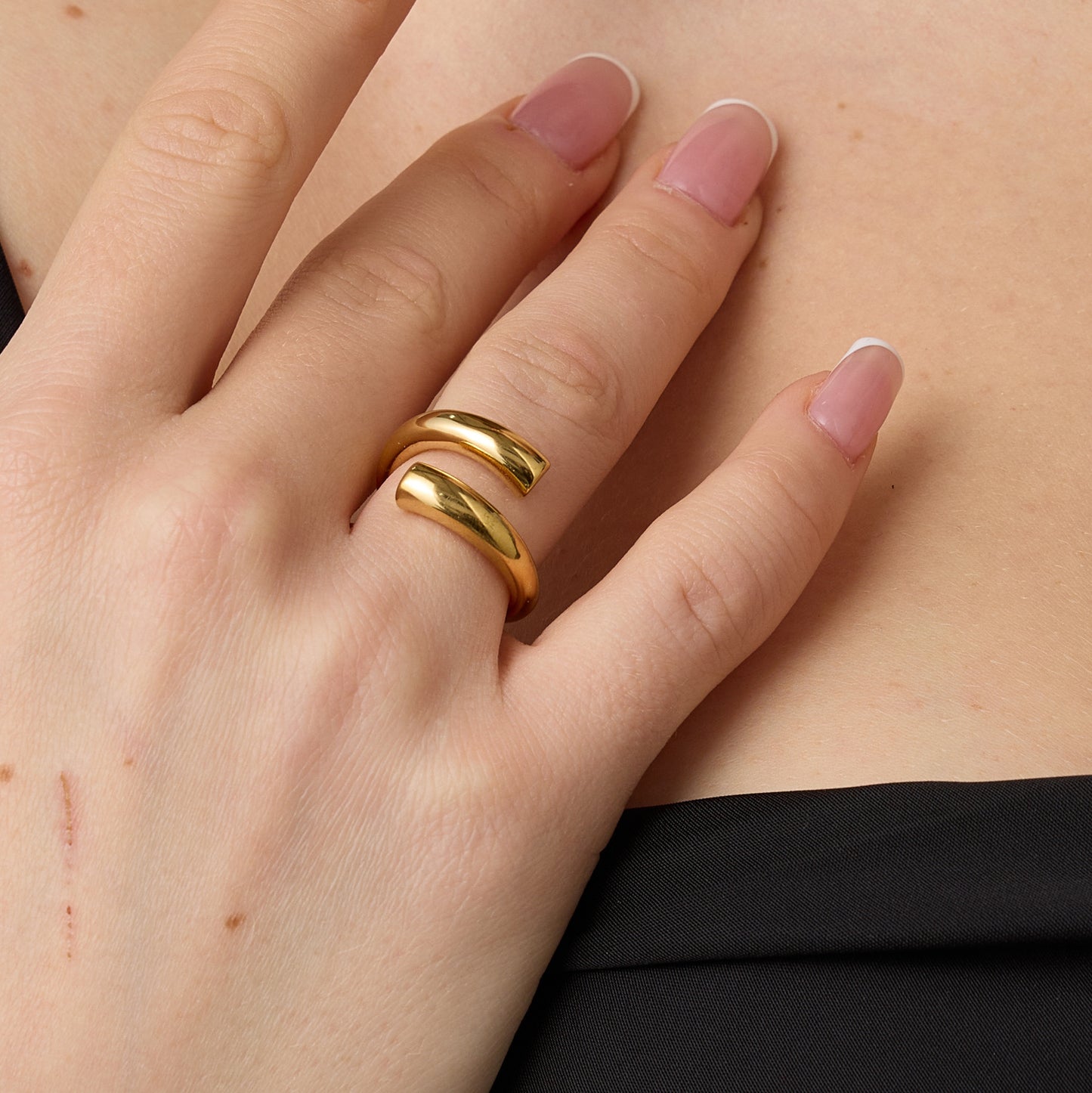 Women's Solid Simple Open Gold-plated Baroque Design Bracelets