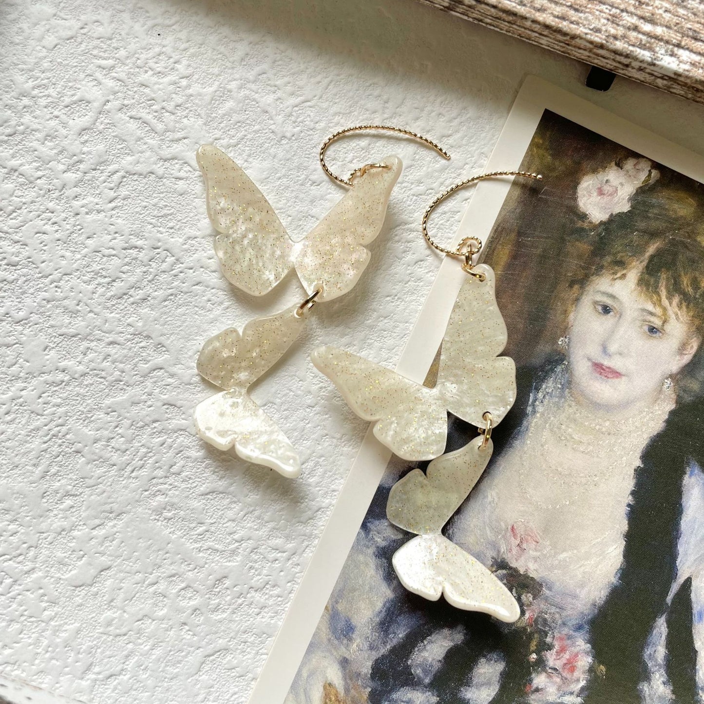 Micro Flash Fairy Butterfly White Three-dimensional Fantasy Magic Color Earrings