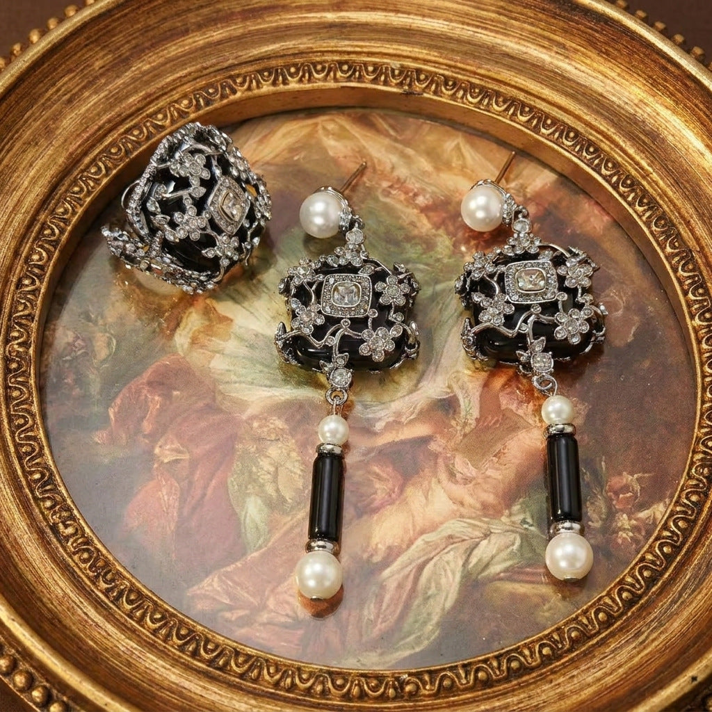 Debutante Style Black Pearl Carved Light Jewelry Set