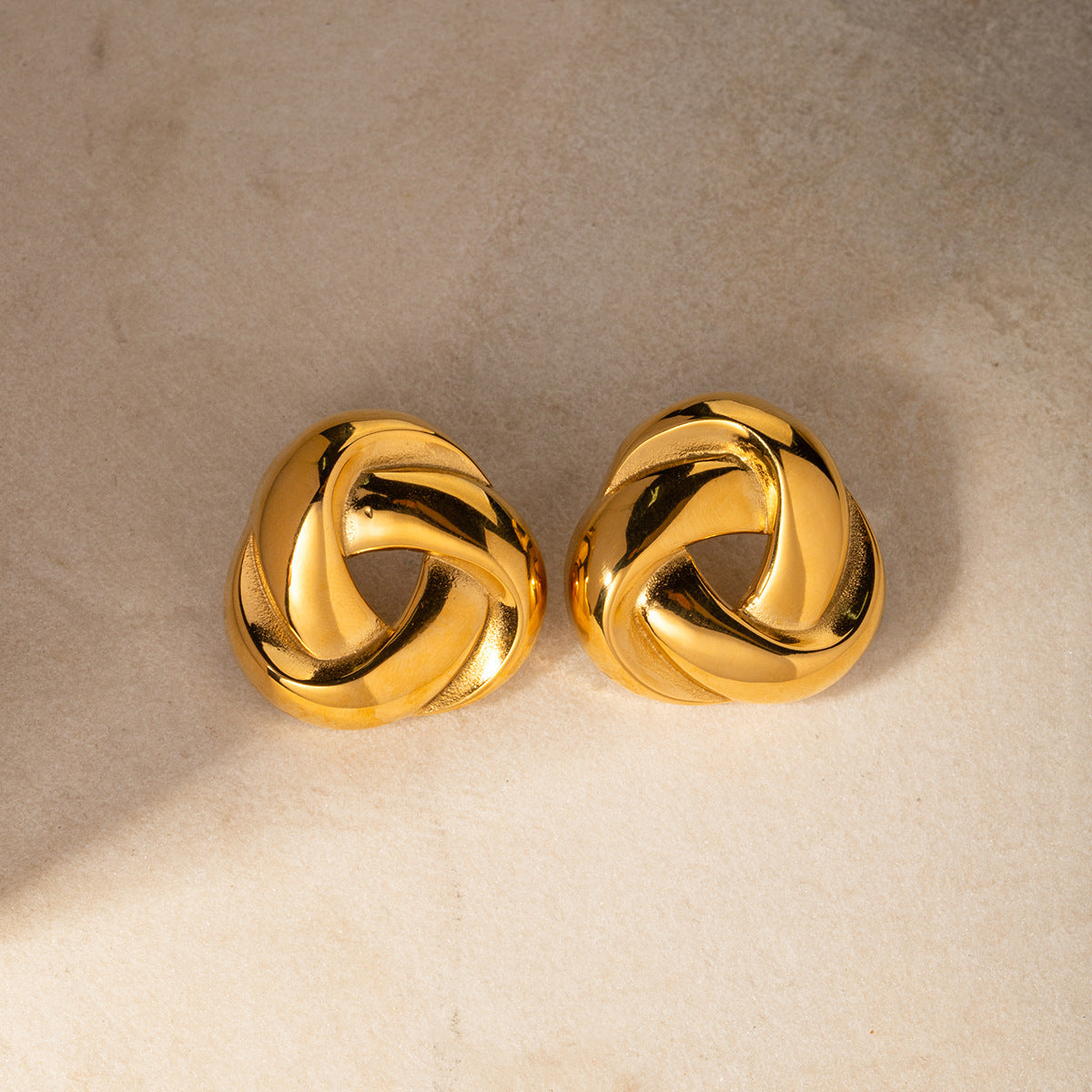 One Large Small Overlapping Stainless Steel Eardrops Gold Rings