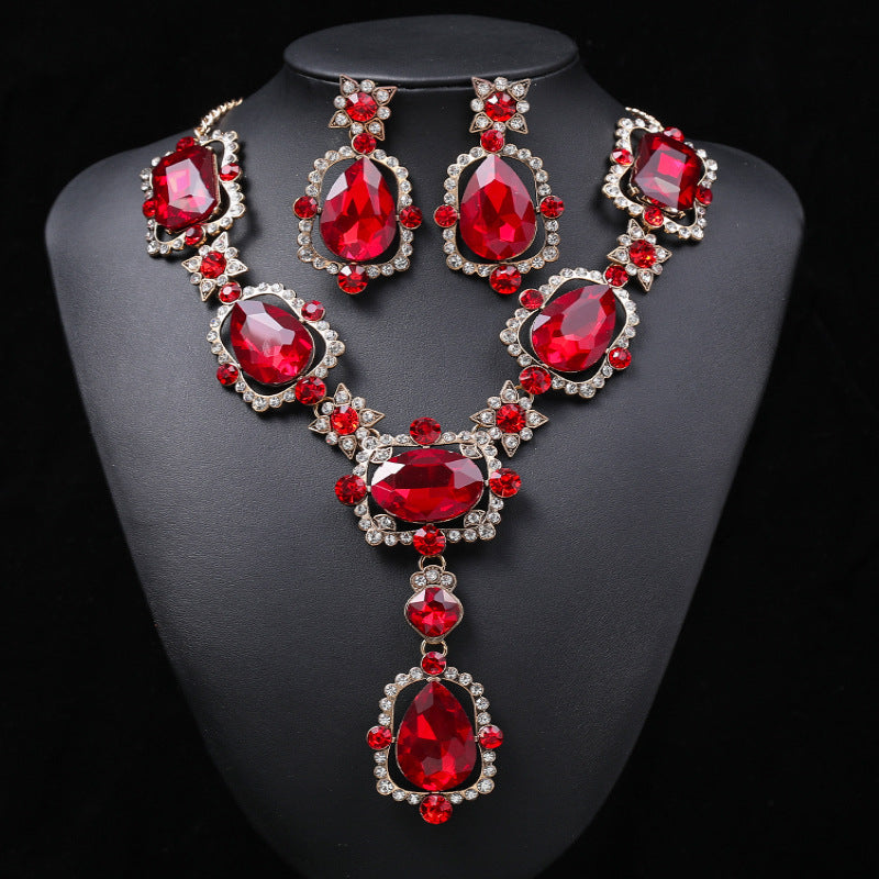 Profile Retro Oversized Personality Fashion Short Female Alloy Jewelry Set