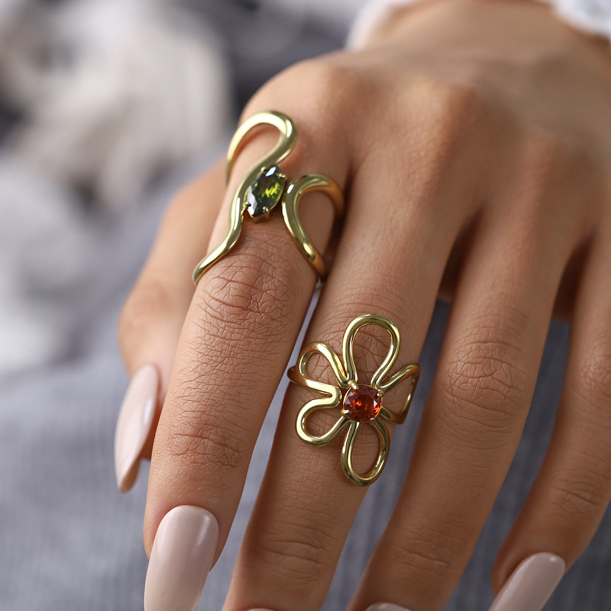 Wind Wild Stainless Steel Flower Zircon Hollow Line Ring