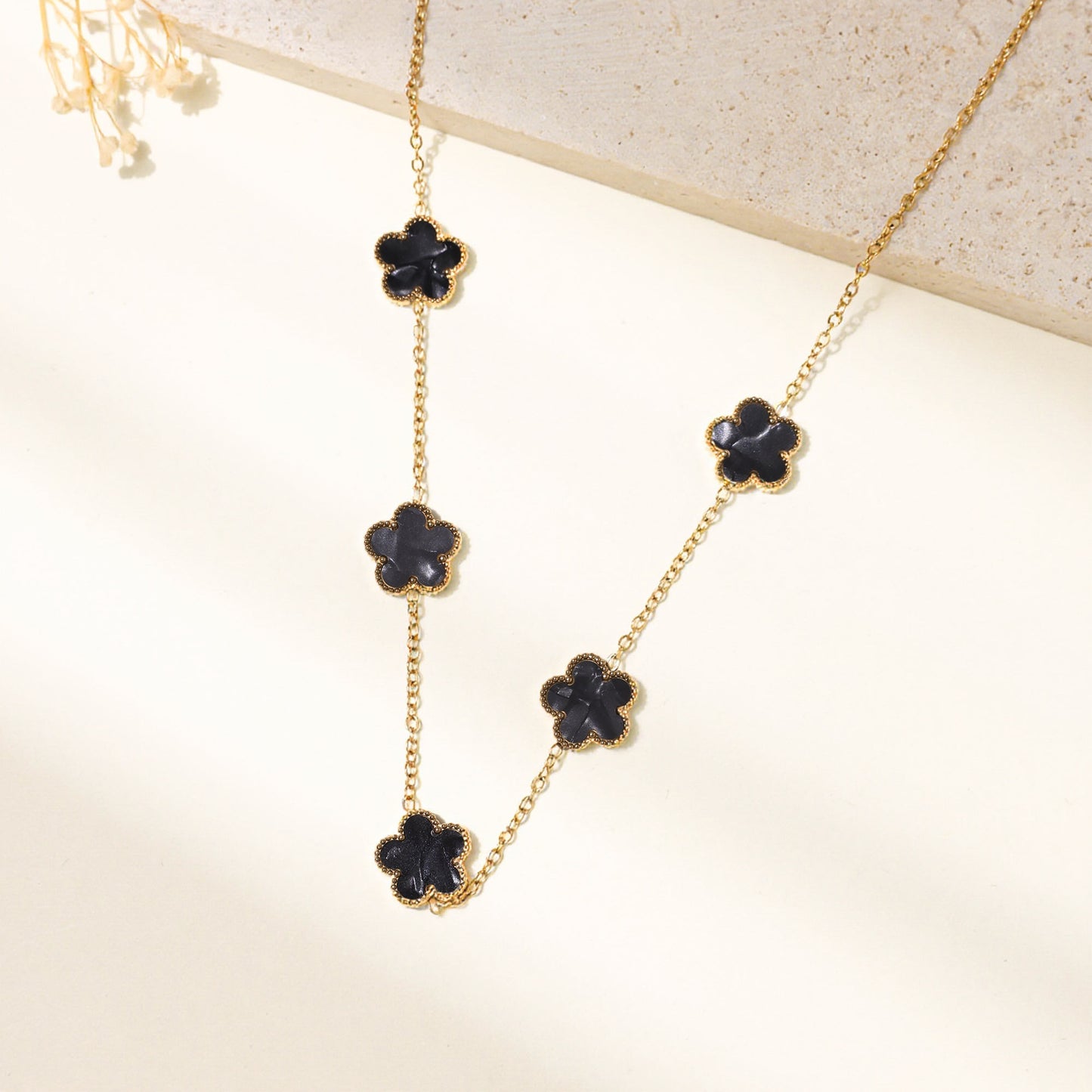 Stainless Steel Parthenocissus Grass Pork Belly Gradient Light Luxury Necklace