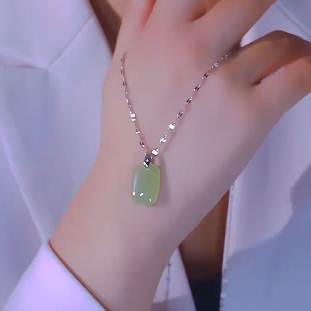 Women's Green Tranquility Peace Plate Simple Fashion Necklace