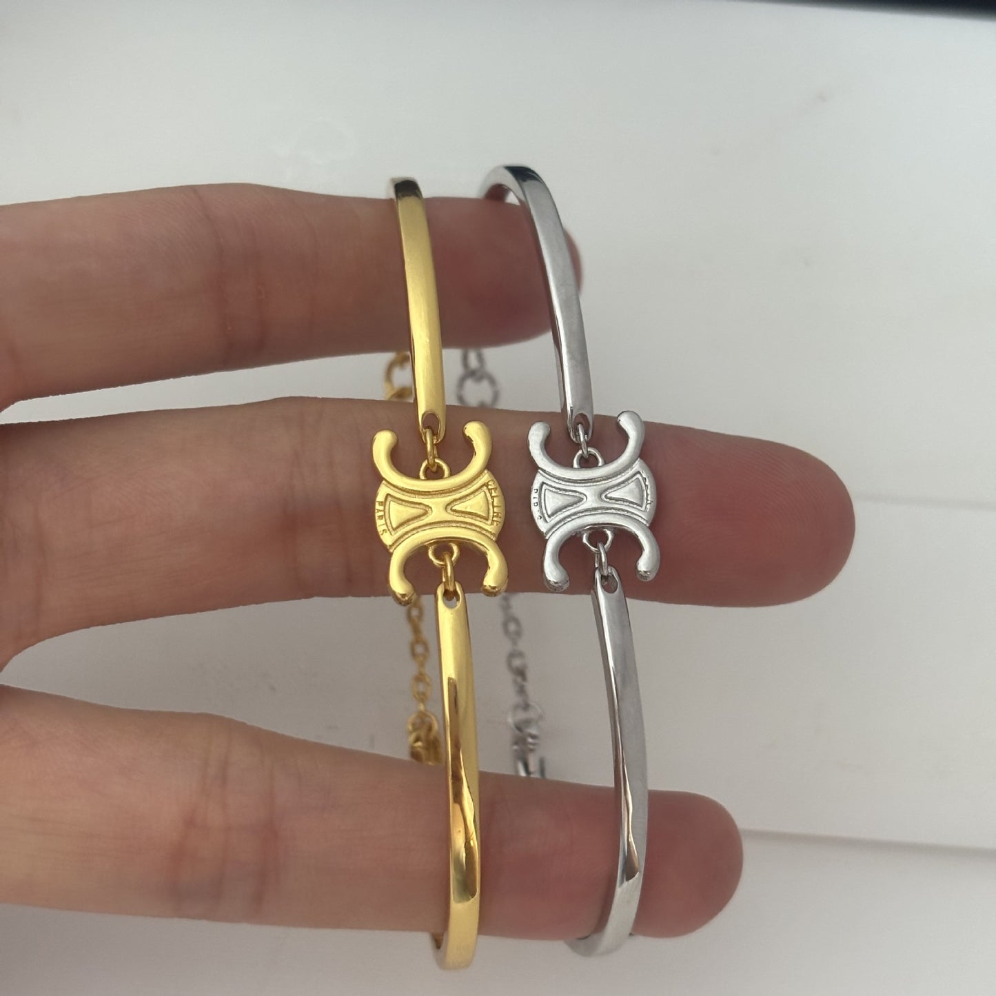 Female Half Light Luxury Design Exquisite Bracelets