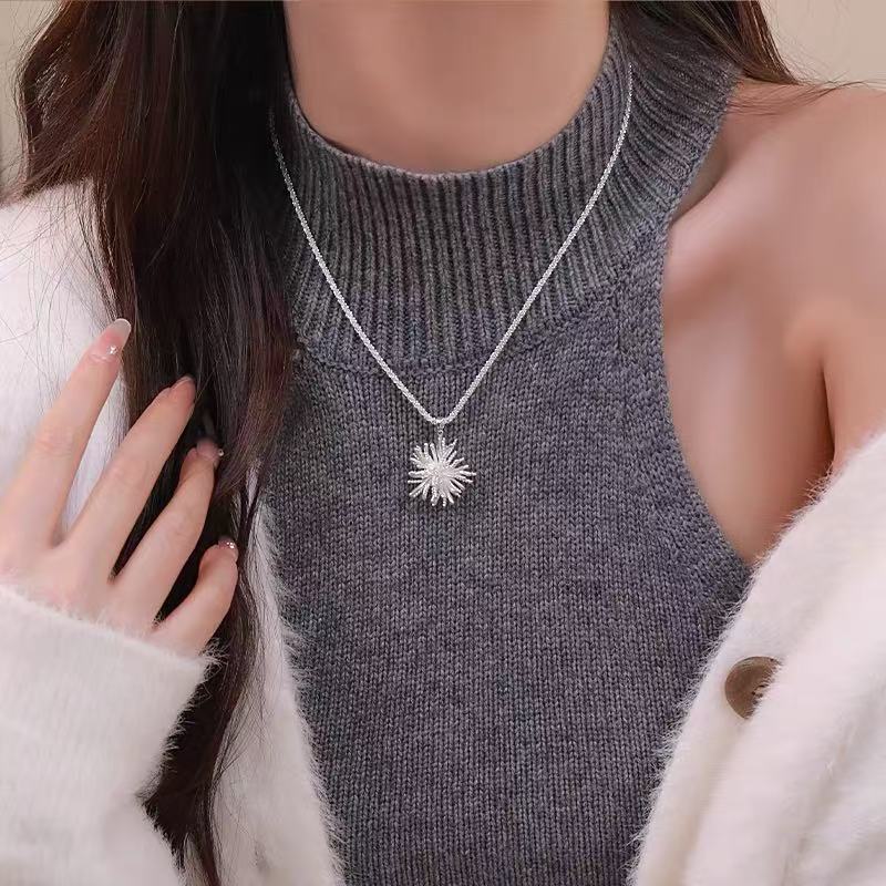 Sier Safety Lock Chinese Style White Necklace