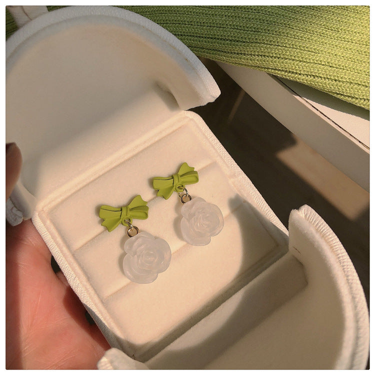 Women's Star Ear Light Luxury Dignified Generous Style Rings