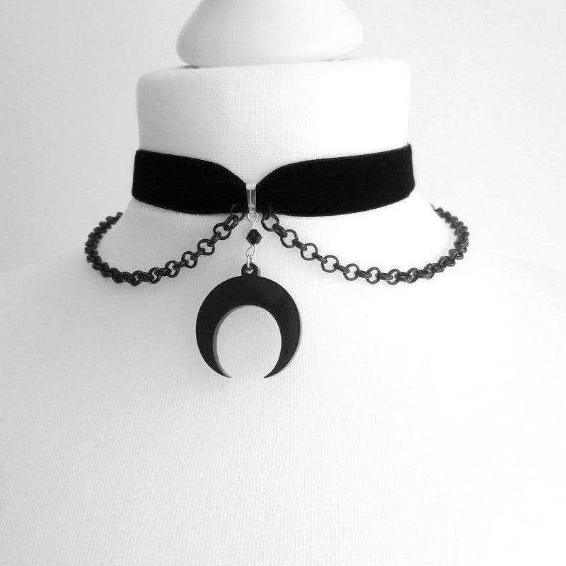 Black Veet Clavicle Moon Cute Fashion Collar