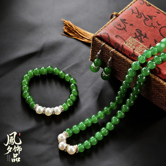 Mom Chain Three-piece Emerald Mother's Day Gift Necklace