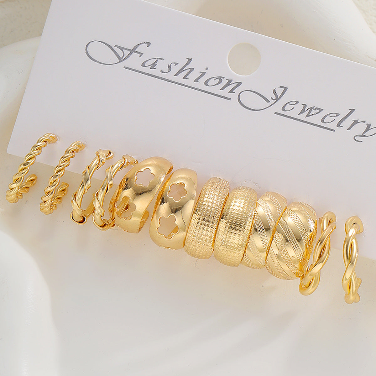 Elegant Fashionable Geometric Hollow Flower Shaped Earrings