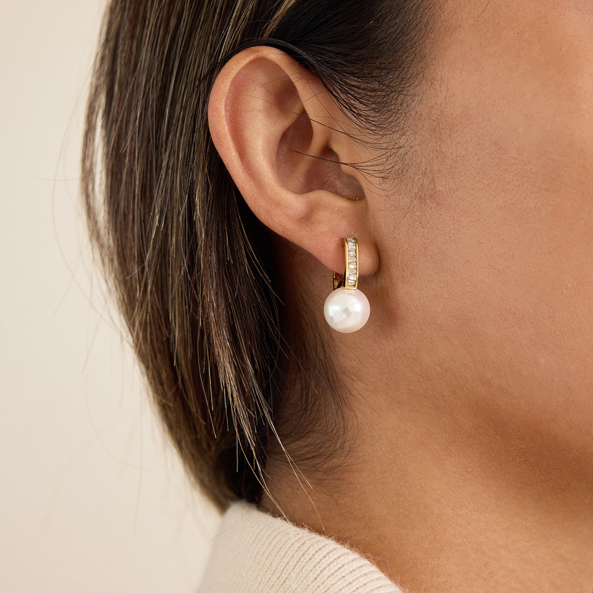 Stainless Steel Resin Pearl Light Luxury Niche Earrings