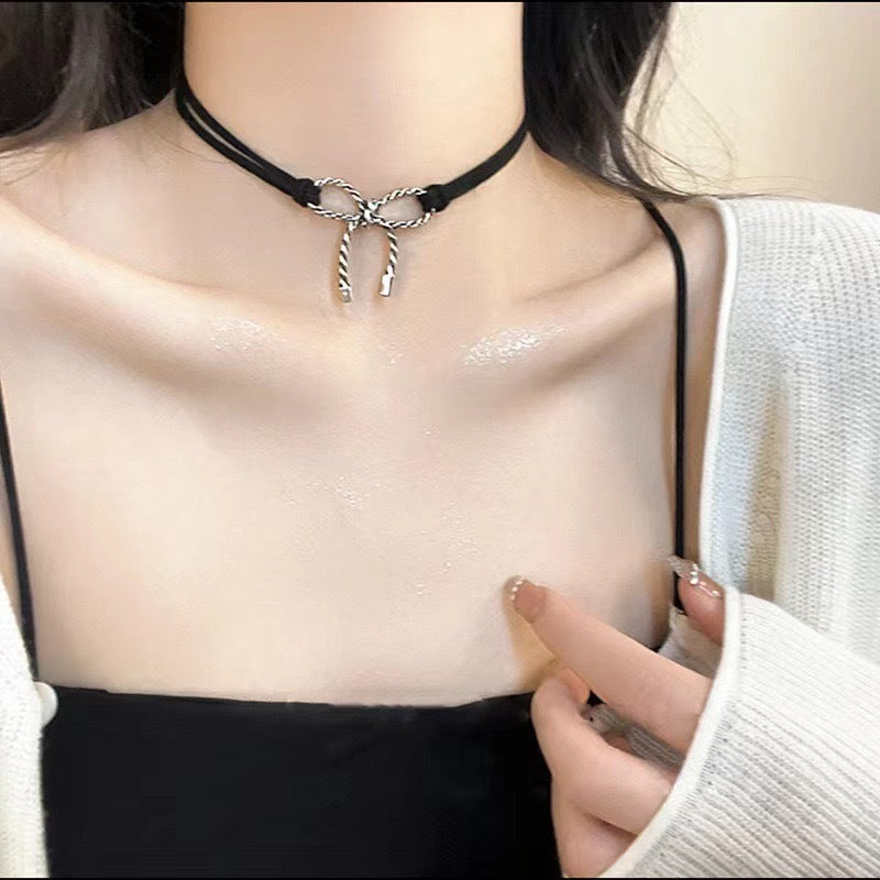 Camellia Female Lolita Dark Clavicle Chain Necklaces