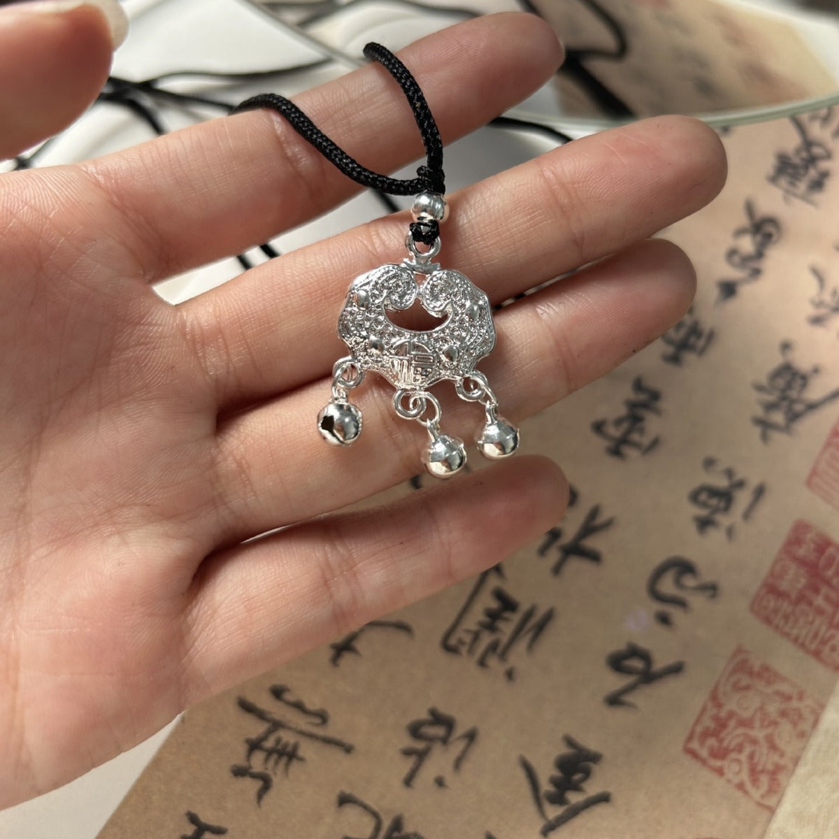 Women's Chinese National Fashion Peace Buckle Antique Necklaces