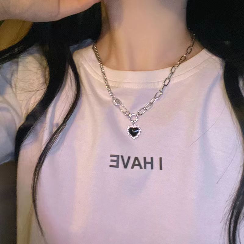 Pearl Design Sense Light Luxury Minority Asymmetric Clavicle Chain Cold Necklaces