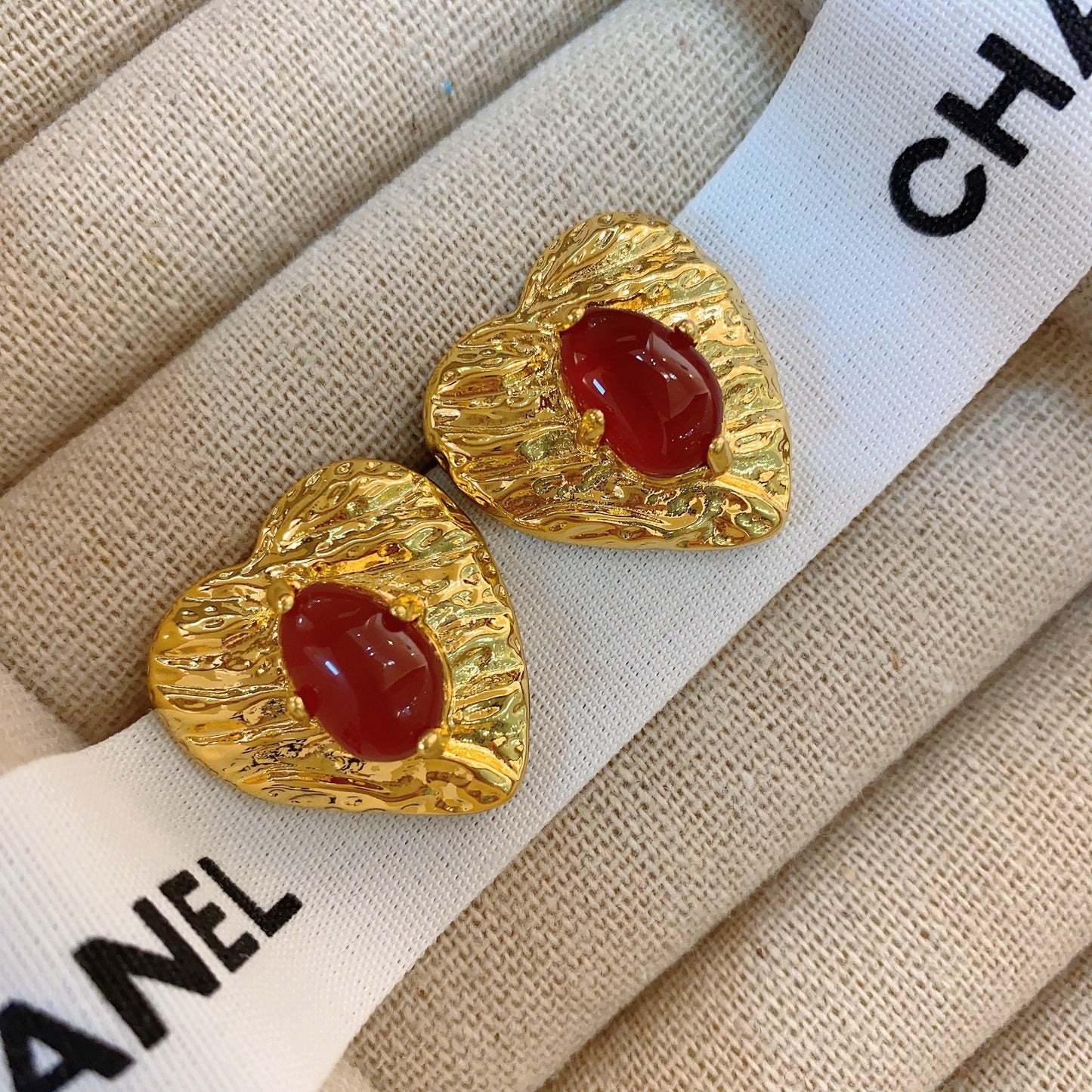 Women's French Retro Oval Simple Style Red Earrings