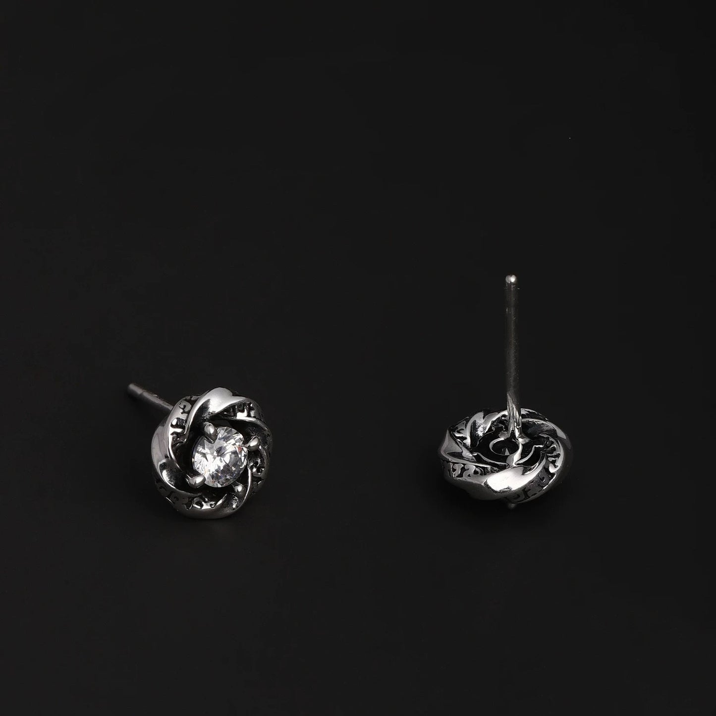 Men's Mobius Fashionable Personalized Cold Style Rhinestone Zircon Stud Earrings