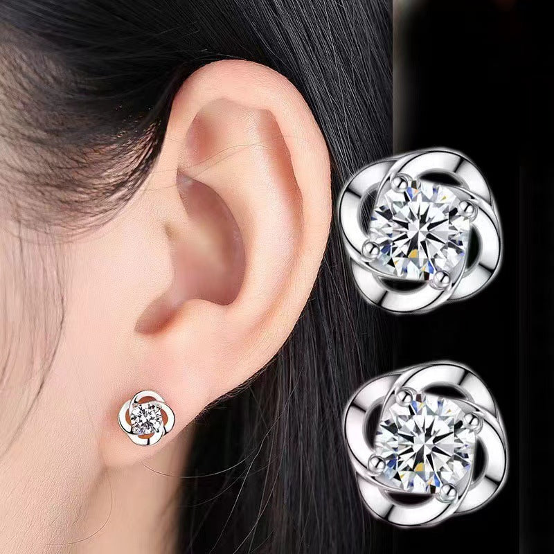 Leaf Clover Ear Female Graceful Personality Simple Stud Earrings