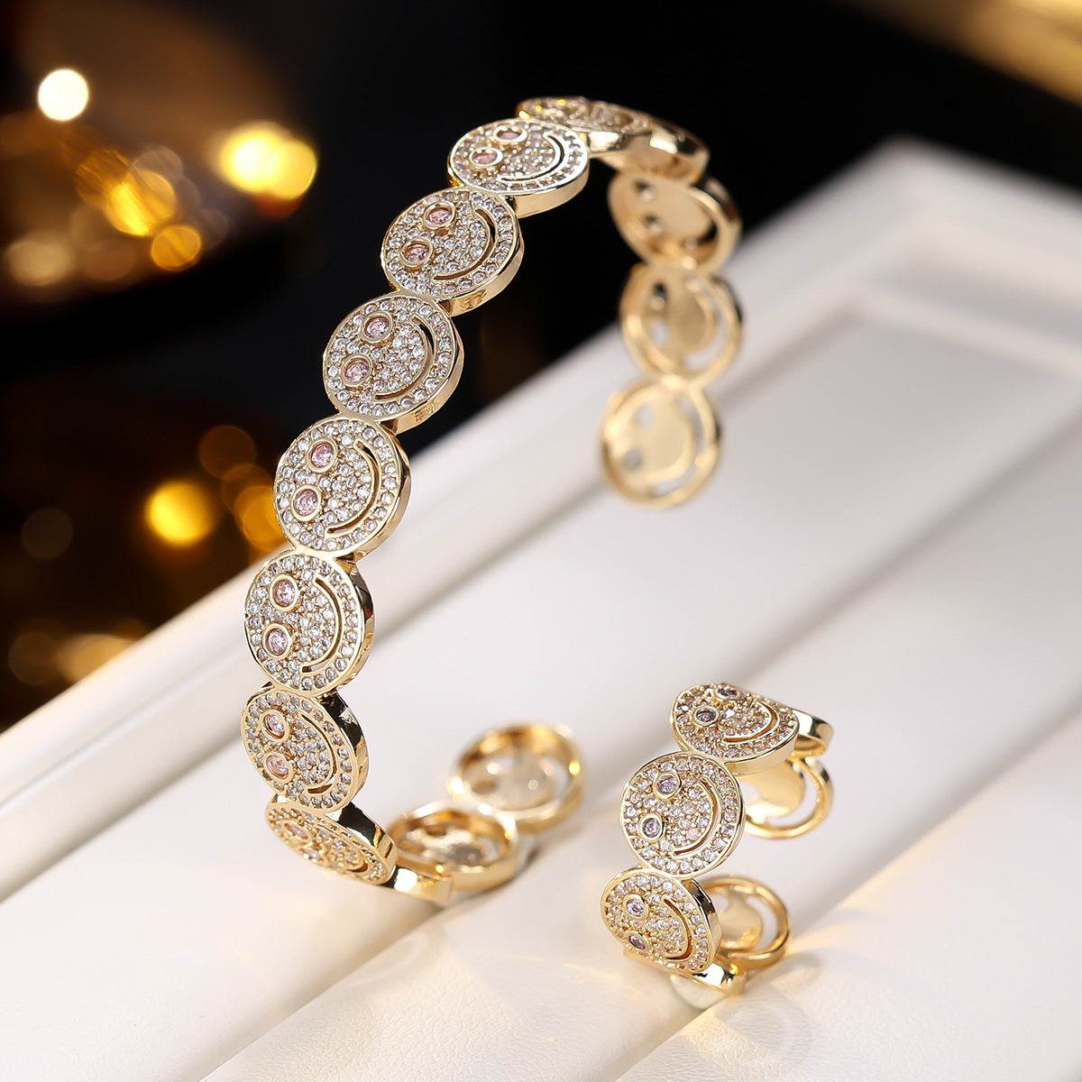 Simple Round Smiley Face Synthetic Zircon Bracelets