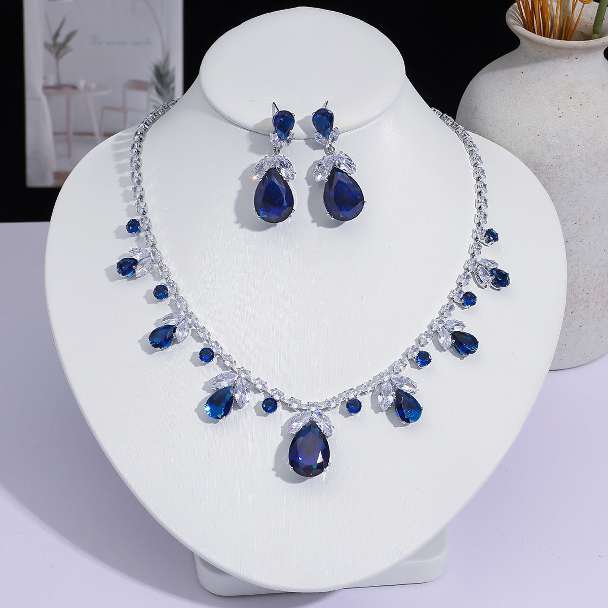 Full Diamond Drop-shaped Temperament The Dinner Party Jewelry Set