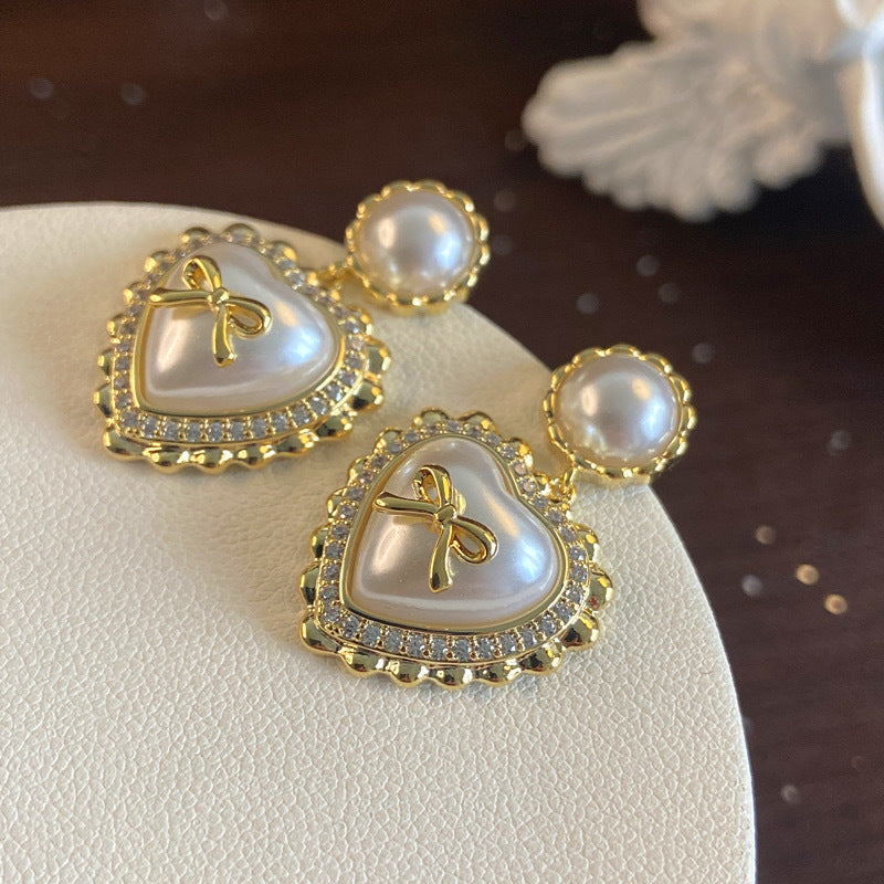 Women's Retro Love Pearl Bow For Trendy Earrings