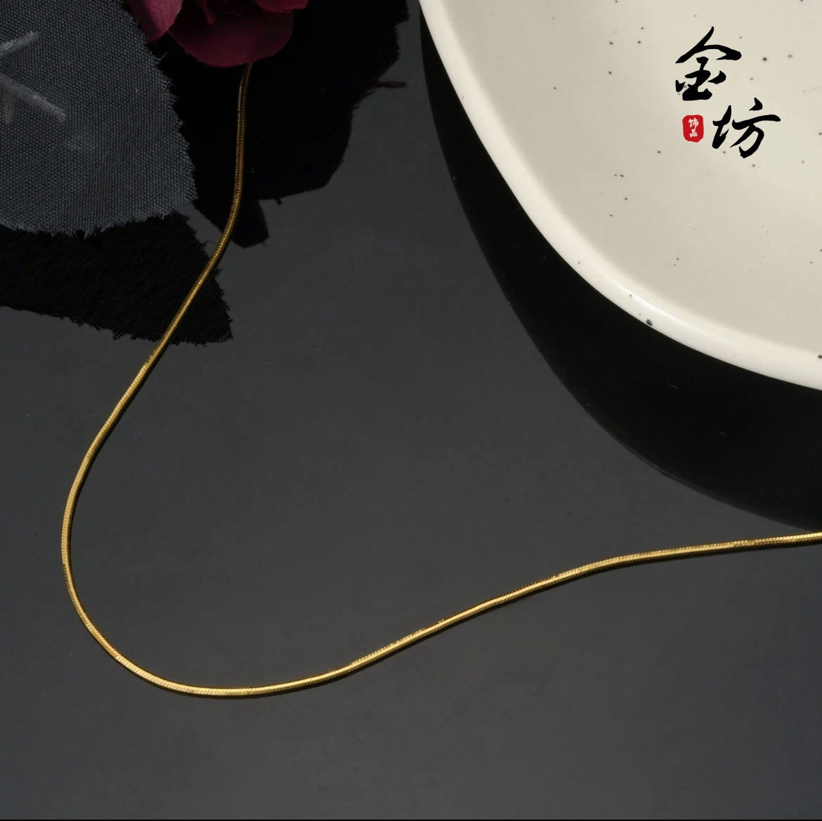 Women's Color Retention Gold Buckle Snake Bones Chain Pinhole Universal Fashion Necklaces