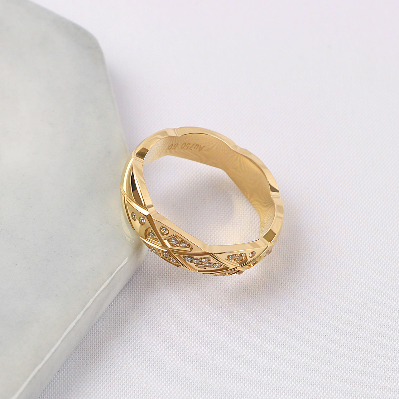 Diamond Plaid Gold Titanium Steel Couple One-hand Straight Hair Light Rings