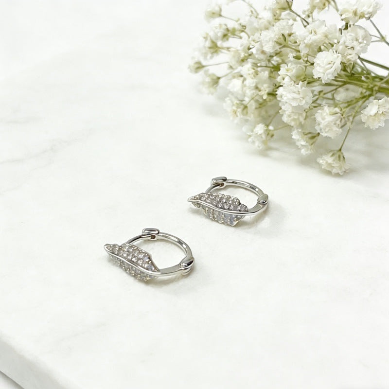 Small Leaf-shaped Fashion Temperament Super Shiny Leaves Ear Earrings