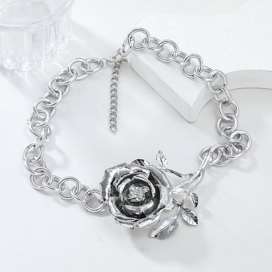 Women's Summer Exaggerated Alloy Flower Elegant Rose Necklaces
