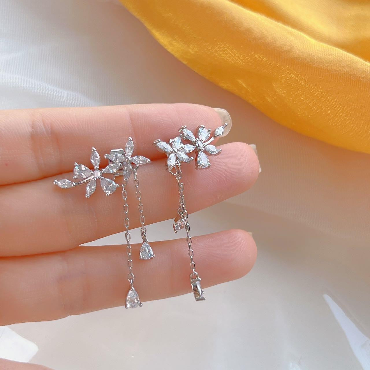 Design Bowknot Flower Fashion Sense Sier Earrings