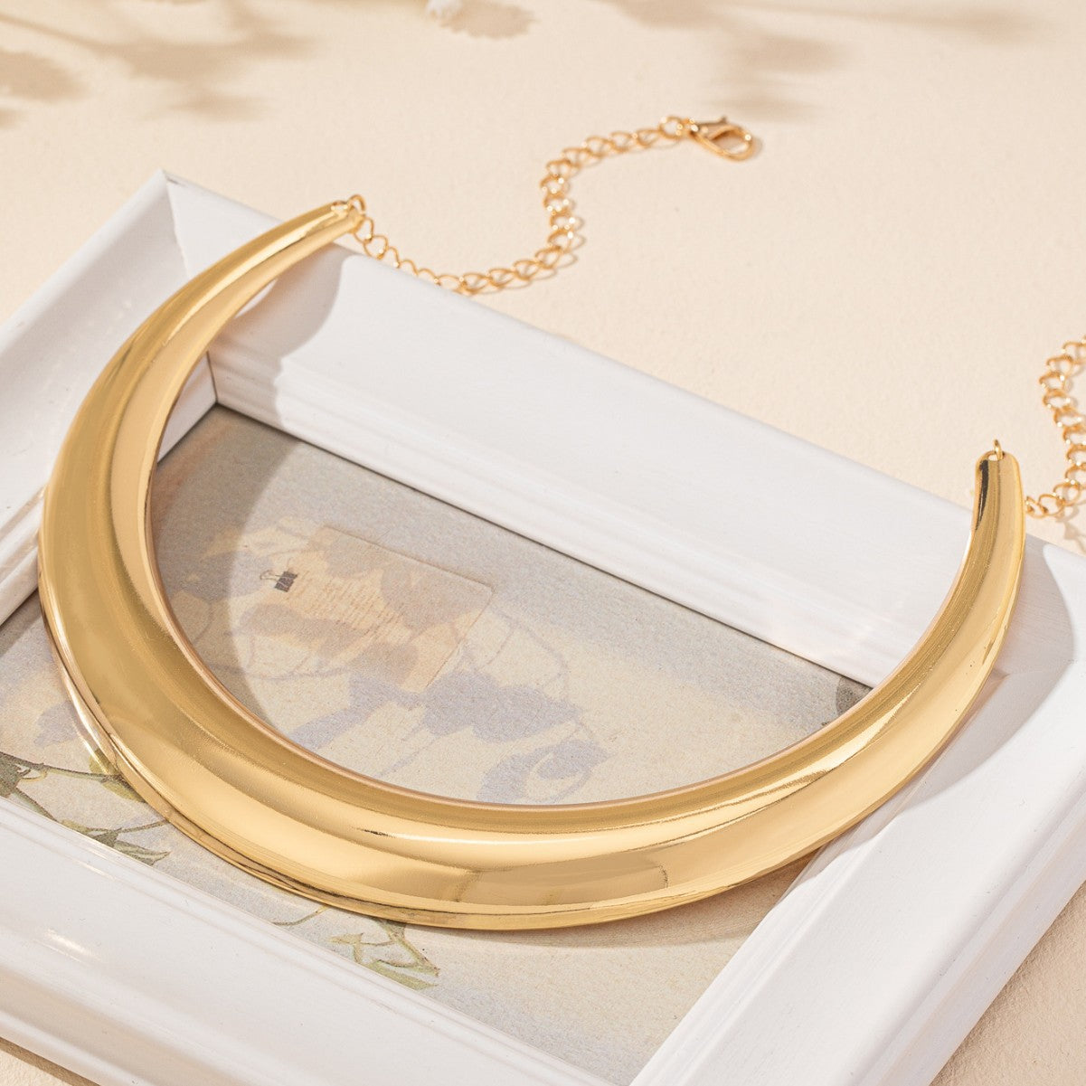 Women's Fashion Simple Charm Sweet Metal Glossy Collar