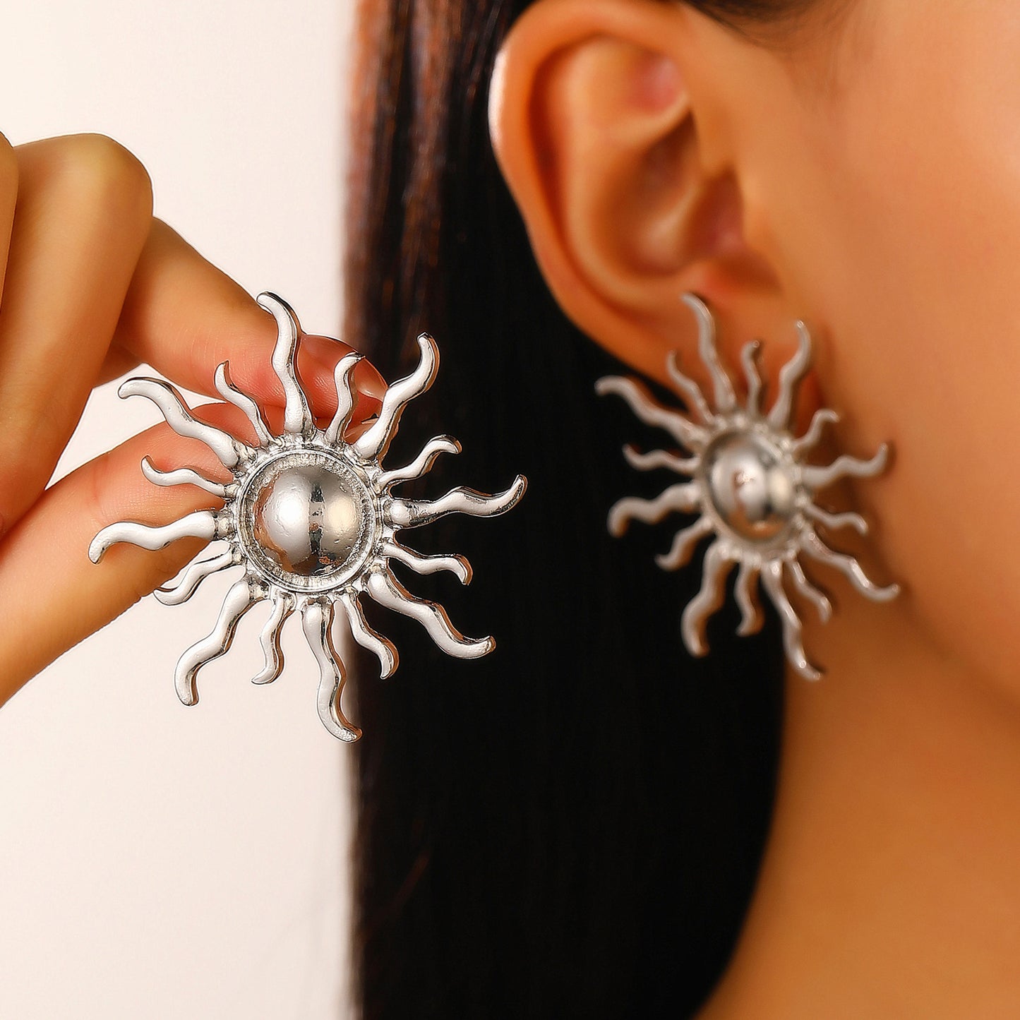 Fashion Exaggerated Sunflower Light Female Trend Party Earrings