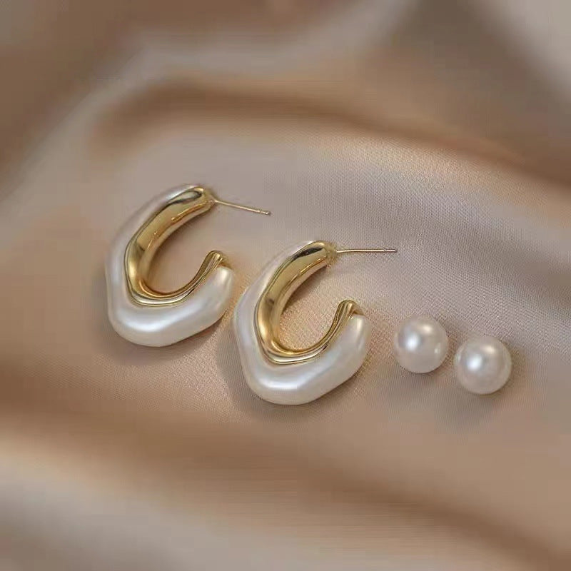 White Pearl Plate Fashionable Exquisite High-grade Earrings