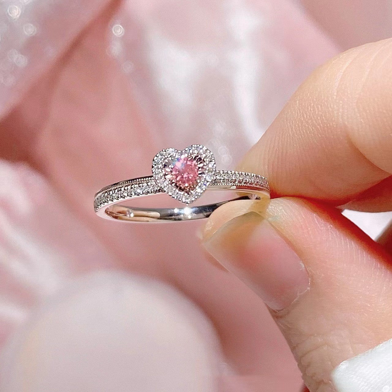 Love Micro Inlaid Zircon Pink Female Romantic Diamond Rings