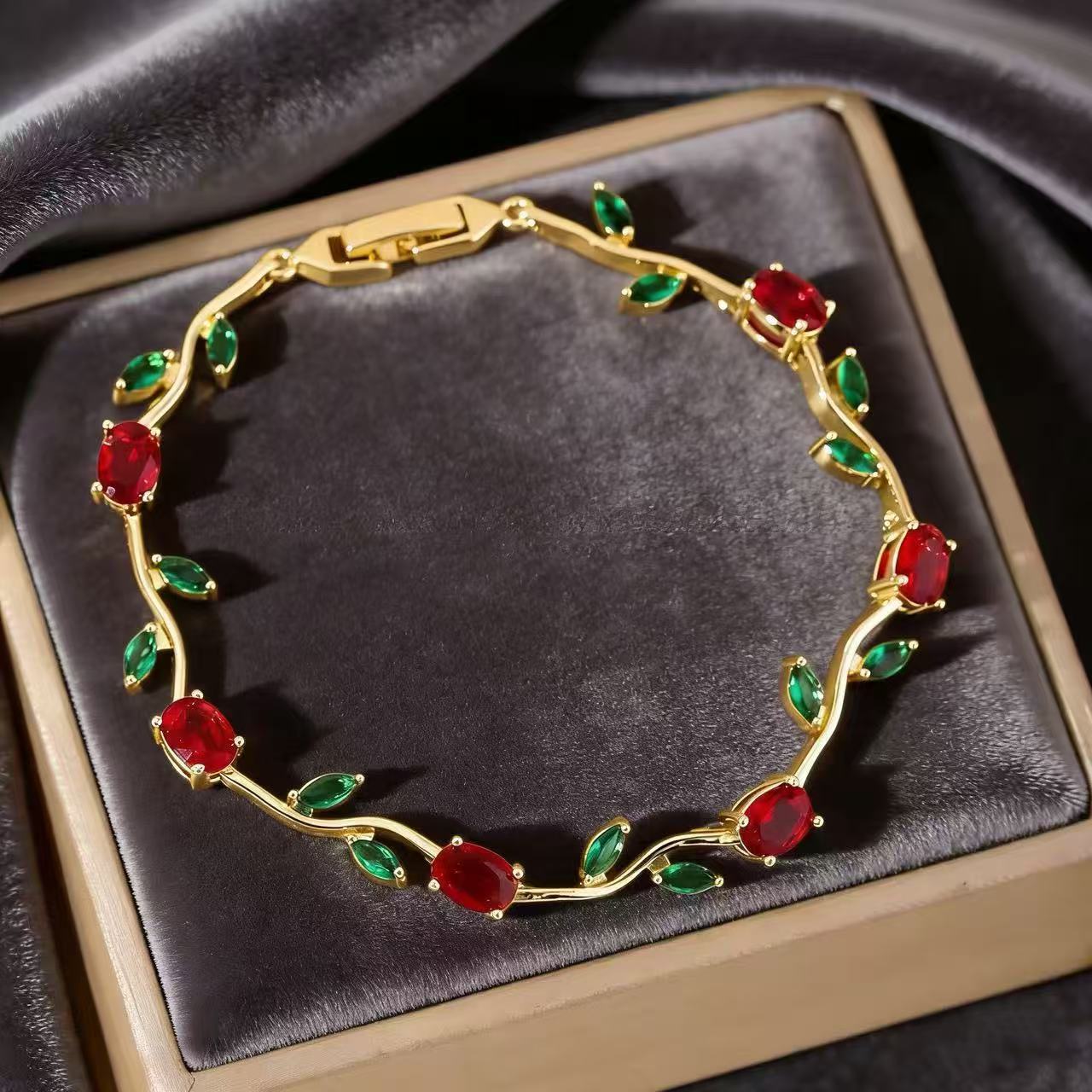 Women's Simple Design Leaf Shape Fashion Temperamental Minority Multicolor Bracelet