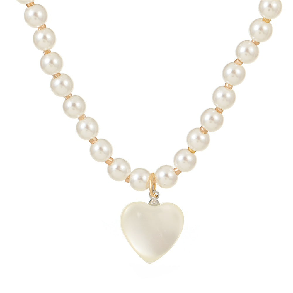 Women's Peach Heart For Classic Light Luxury Necklaces