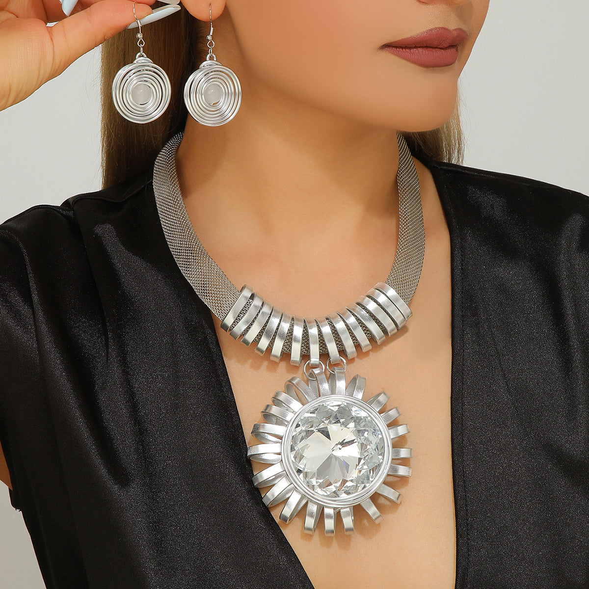 Women's Fashion Luxury Crystal Glass Big Gem Sunflower Suit Jewelry Set
